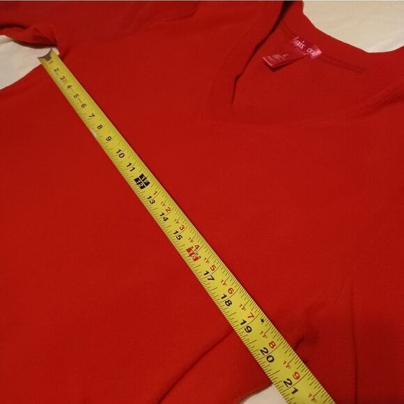 Mix & Co. V-neck Velour Sweat Size: Large (0304) - Picture 5 of 7